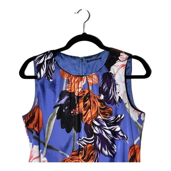 1929. ELIE TAHARI SLEEVELESS SATIN MATERIAL TOP FLORAL PATTERN SIZE SMALL - Picture 2 of 7